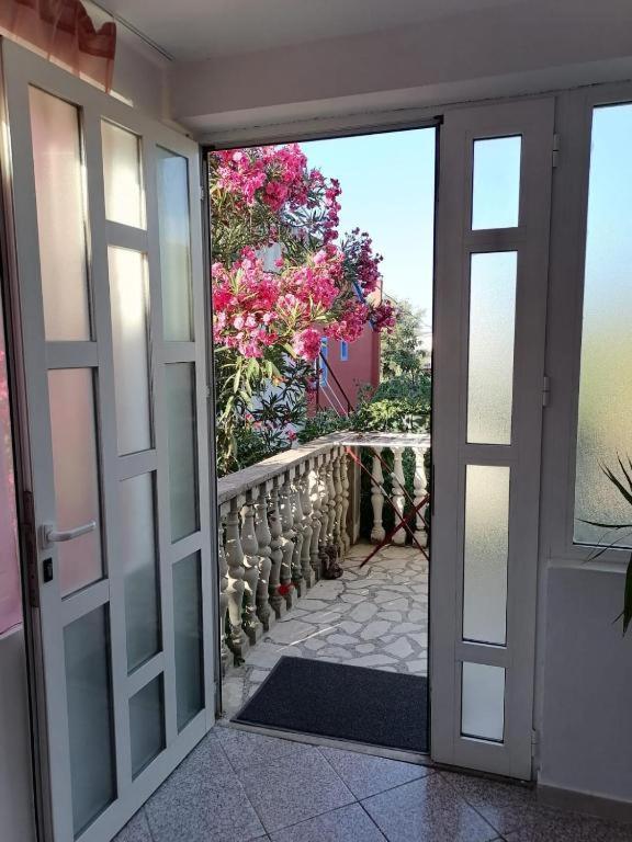 Apartment Luce And Ante بيبينيا المظهر الخارجي الصورة