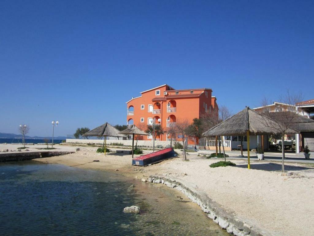 Apartment Luce And Ante بيبينيا المظهر الخارجي الصورة